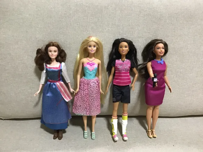 Boneca Barbie Disney 