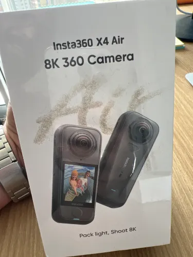 Câmera Insta360 X4 8K 360° - Nova na Caixa