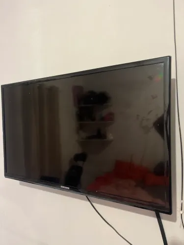 Tv 32 pegadas 