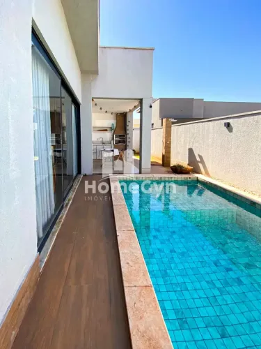 Casa térrea para locação no Portal do Sol Green | Mobiliada | 350m².