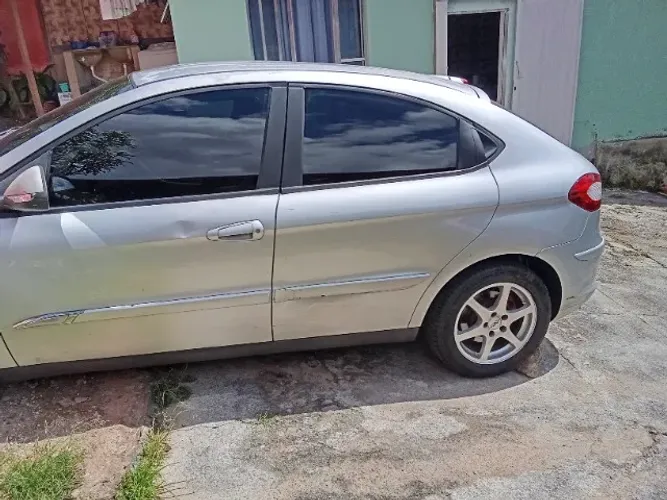 Chery Cielo 1.6 16V 119cv 5P 2011