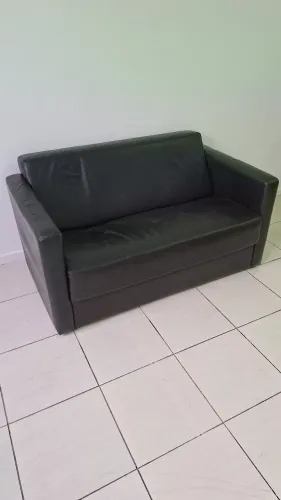 OPORTUNIDADE!! SOFÁ DE DOIS LUGARES. TAMANHO IDEAL.