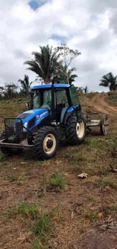 Trator New Holland TI75