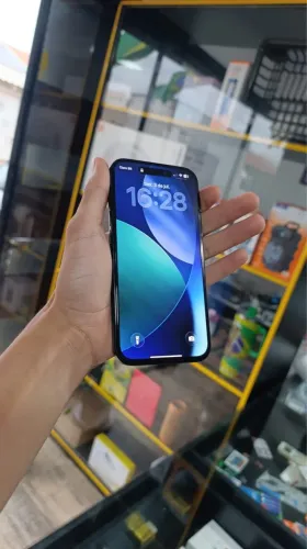 iPhone 15