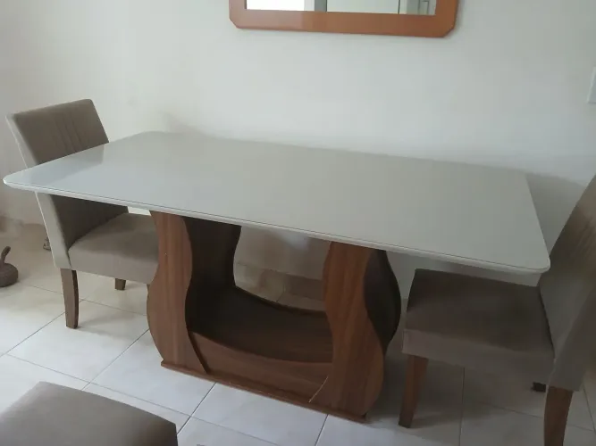 Mesa 6 cadeiras com tampo de vidro