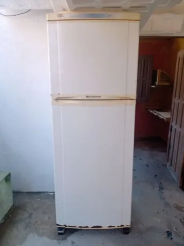 Vendo geladeira para retirada de peças