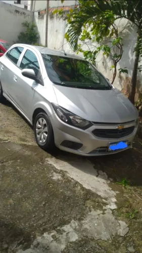 Alugo Onix Hatch 2020 com GNV injetável