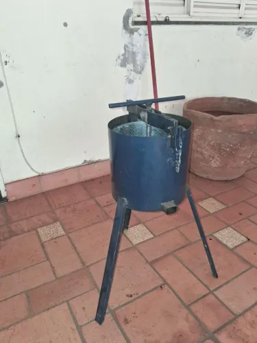 Prensa manual de banha ou queijo!