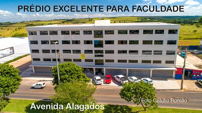 Avenida dos Alagados