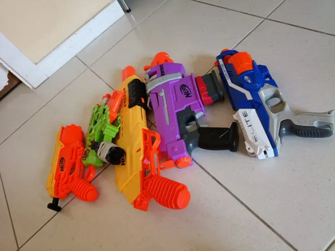 Pistolas Nerf s