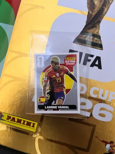 FIGURINHA LEGEND YAMAL PRATA