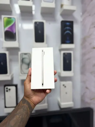 IPHONE 17 AIR 256GB <br>R$ 5.950,00 TOP