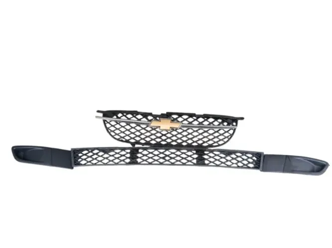 Kit De Grades Do Parachoque Dianteiro Chevrolet Classic 2010 2011 2012