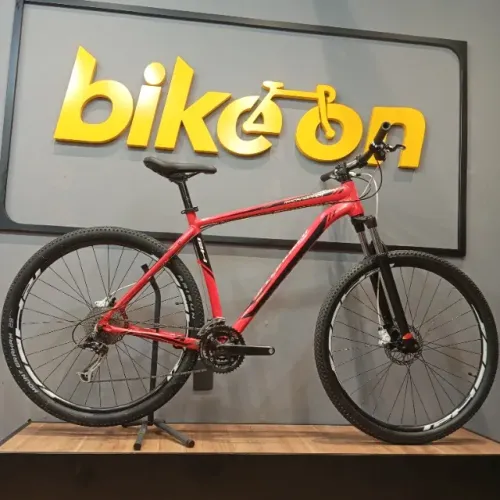 Bicicleta Specialized Rockhopper Vermelha