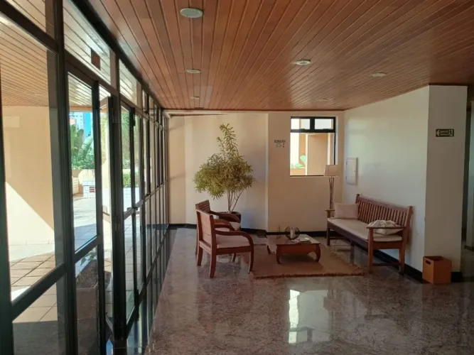 Apartamento com 2 dormitórios para alugar, 65 m² por R$ 3.733/mês - Mansões Santo Antônio