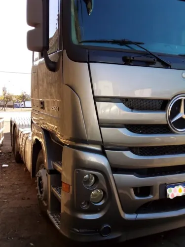 Vendo caminhão Merceds Bens Actros 2651 S 2019, cor cinza