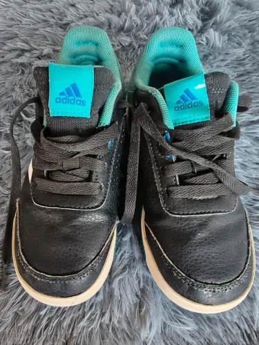 Tênis Adidas infantil
