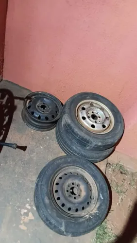 Roda 13 gol Corsa e uno