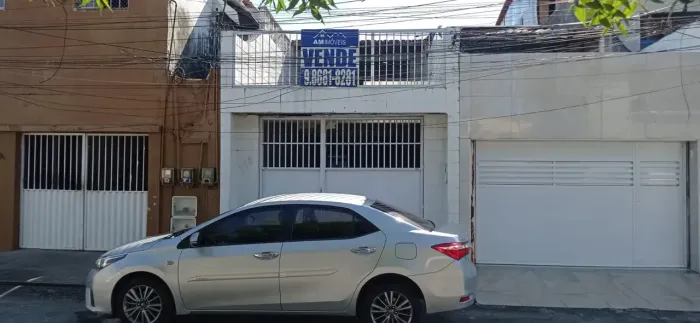 Sobrado para venda possui 170 m² com 4 quartos em Parreão - Fortaleza - CE
