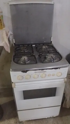 Fogão 4 bocas Vendo desapego 