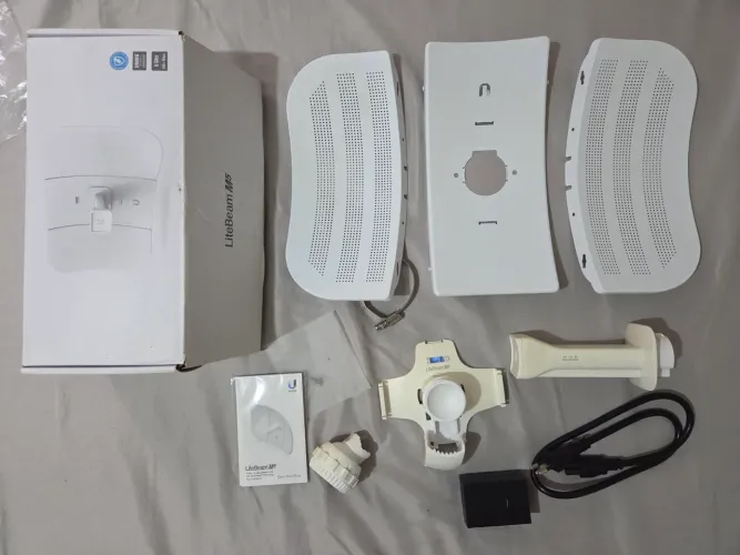 Antena Ubiquiti Lite Beam M5 Lbe-m5-23 5ghz 23dbi + fonte Poe