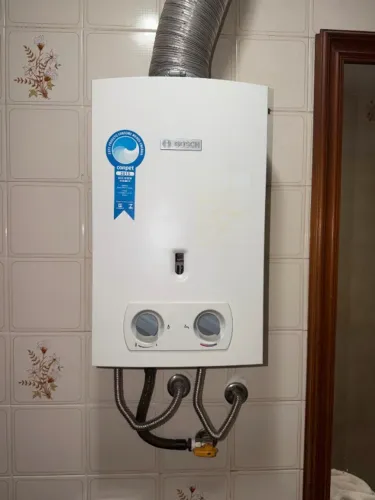 Aquecedor a Gás Bosch GN (Gás Natural) 8L - Funcionando Perfeitamente