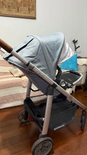 UPPAbaby CRUZ V1 + Bebê Conforto MESA + Base para Carro - Completo