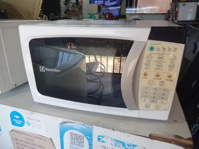 Microondas Eletrolux 20 litros 