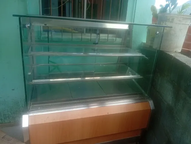 Balcão gelado tudo funcionando 