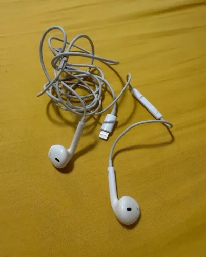 Apple EarPods (Original) - Lightning
