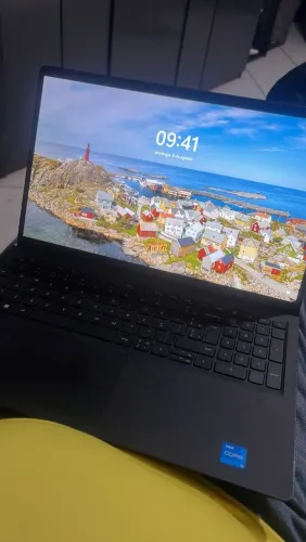 Notebook Dell i5 1235U