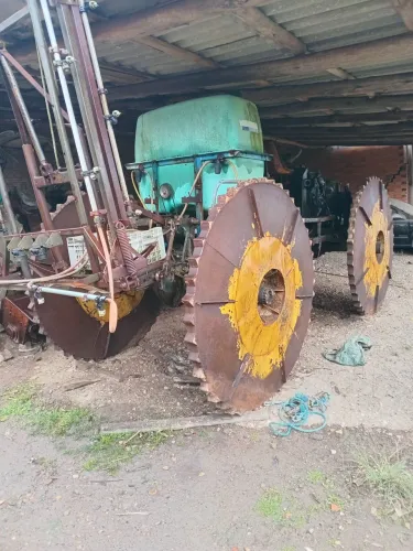 Trator chupa cabra