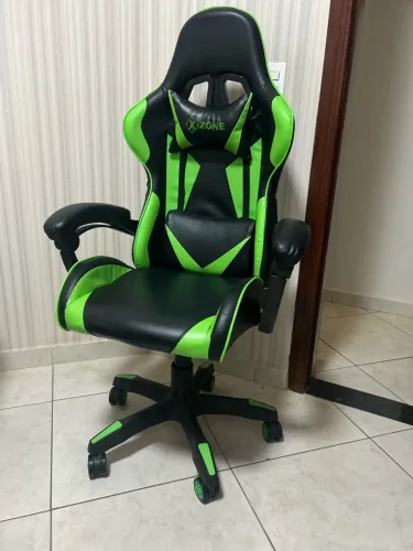 Cadeira gamer verde e preta