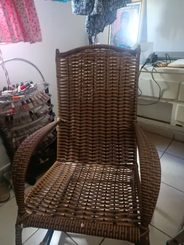 Cadeira de balanço nova