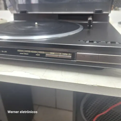 Toca disco Technics SL-L20