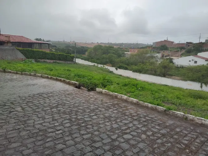 LOTE DISPONÍVEL AQUI NESSE CONDOMÍNIO!!!