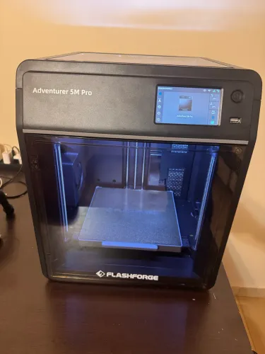 Impressora 3D FlashForge Adventurer 5M Pro - Praticamente Nova (menos de 100h de uso!)