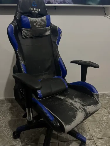 Cadeira Gamer Alpha Gaming Preta/Azul, estrutura perfeita