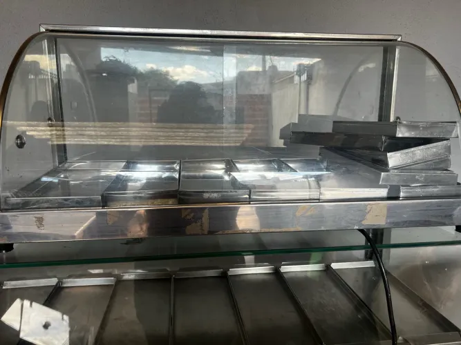 2 estufas em ótimo estado 12 bandejas e 18 bandejas
