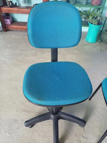 Vendo 1 cadeira para escritório