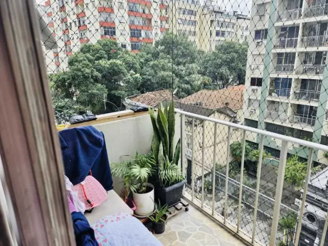 Excelente apartamento quarto e sala com dependência reversível - 1 vaga de garagem - Com p