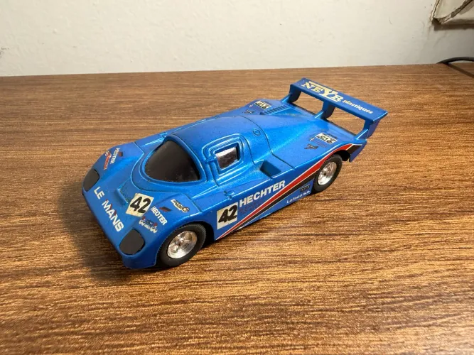 Carro de corrida anos 90 ferro miniatura 