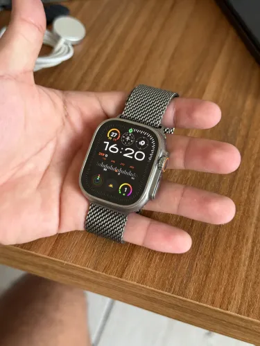 Apple Watch Ultra titanium (LTE e GPS)