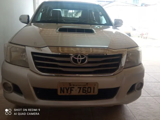 Toyota Hilux CD SRV D4-d 4X4 3.0 TDI Diesel AUT 2012