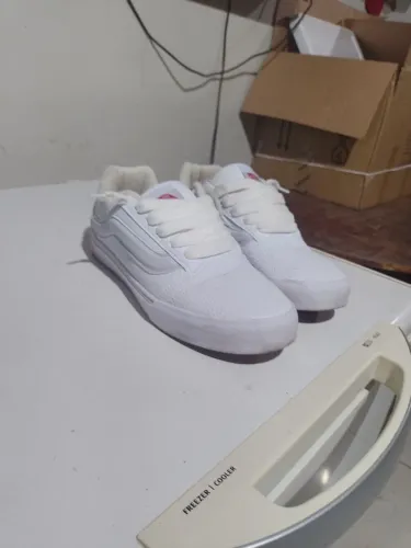 Vans knu