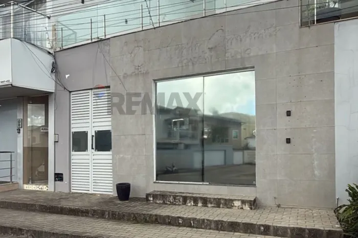Ponto comercial de 40m² no bairro Jardim Caraípe