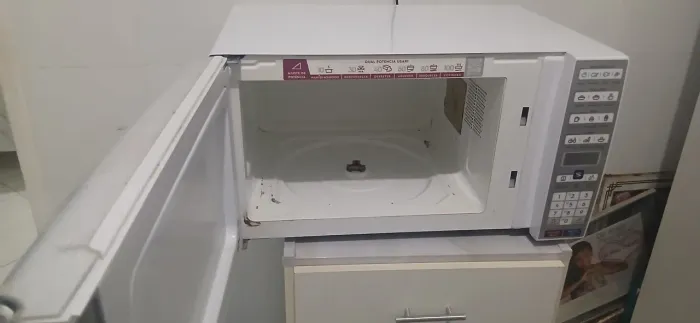 Micro-ondas com defeito
