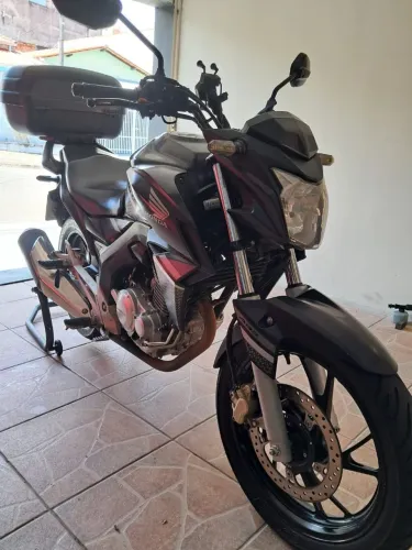 CB Twister 2022 Ótimo estado