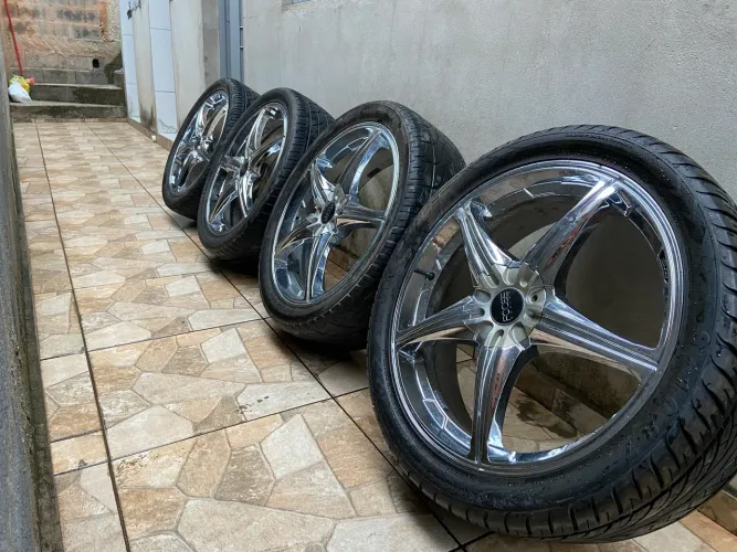 Jogo de roda cromada aro 22 Foose