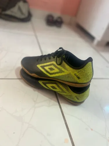 CHUTEIRA FUTSAL UMBRO 41